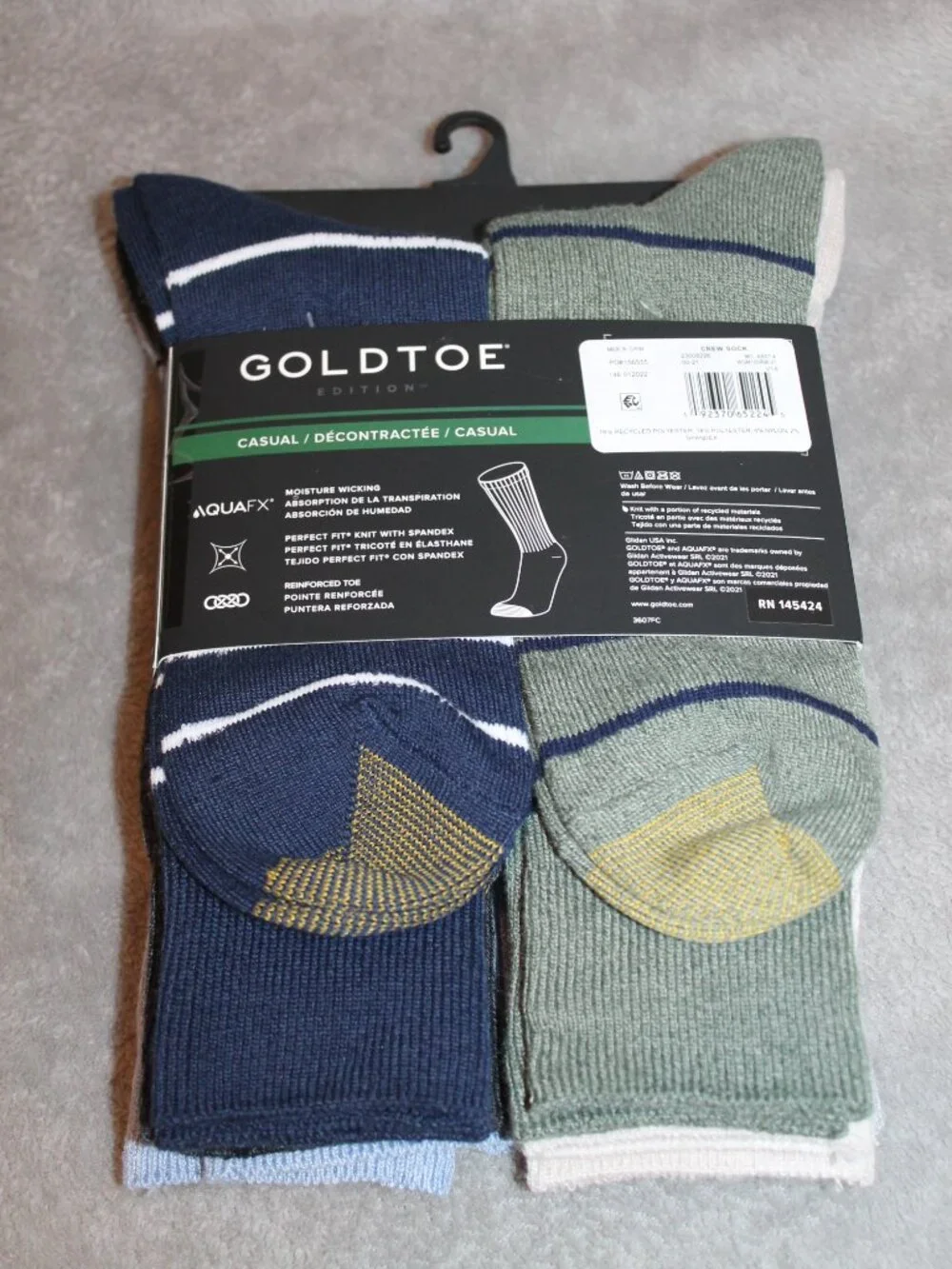 New Men's Gold Toe Casual Crew Socks, 6 Pairs, Shoe Size 6-12.5 Blue, Grey, Tan